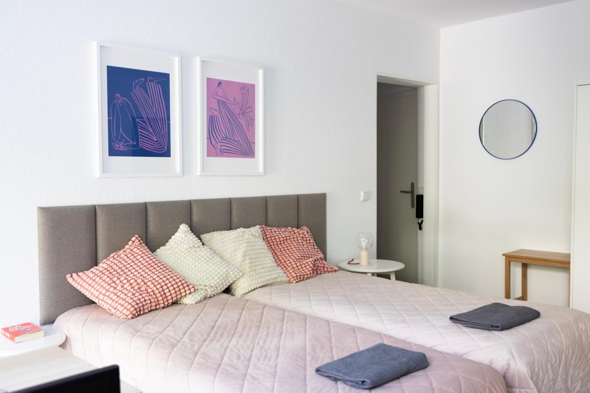Central Apartment With Terrace And A Free Parking Duisburg Buitenkant foto