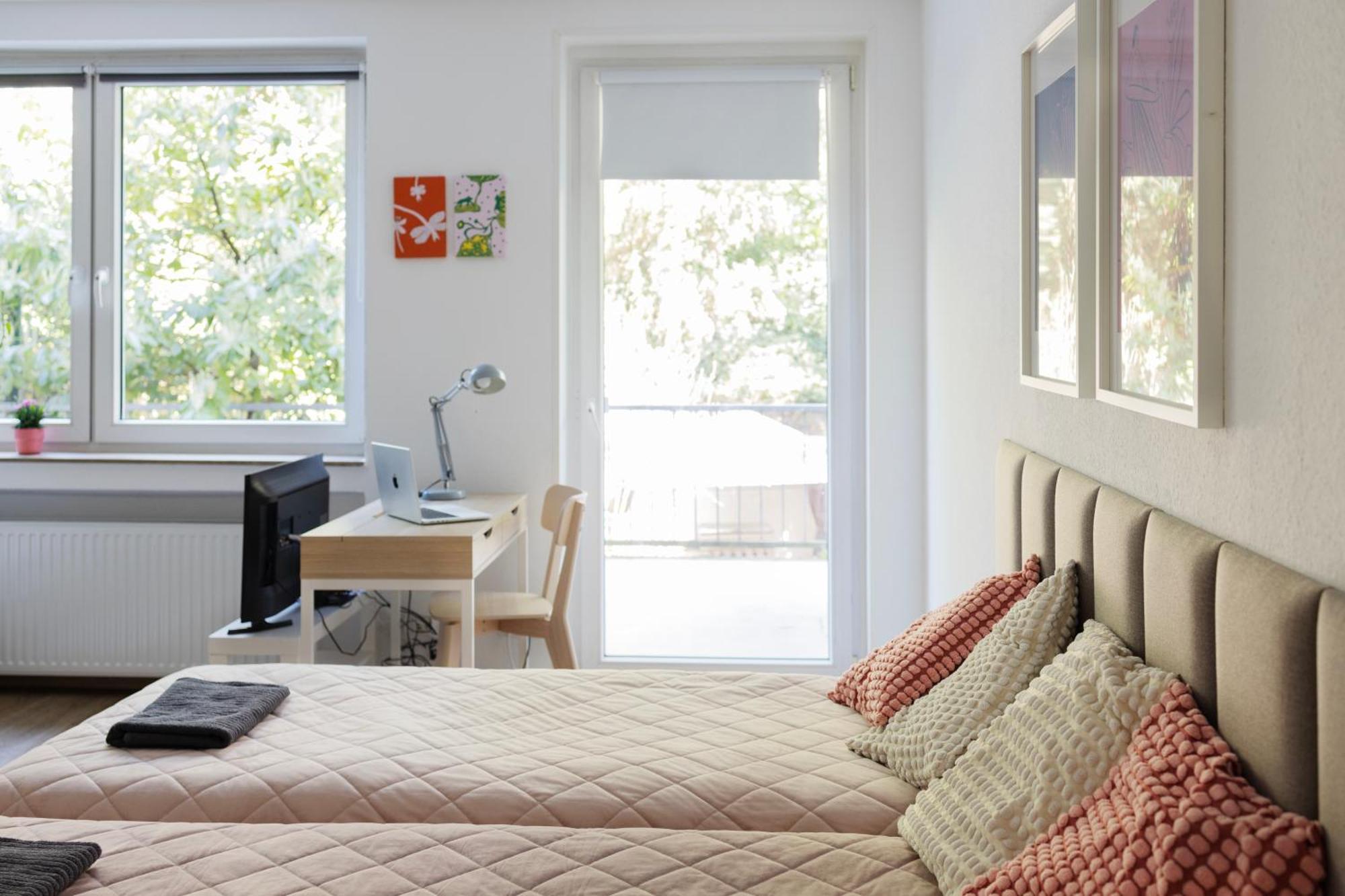 Central Apartment With Terrace And A Free Parking Duisburg Buitenkant foto