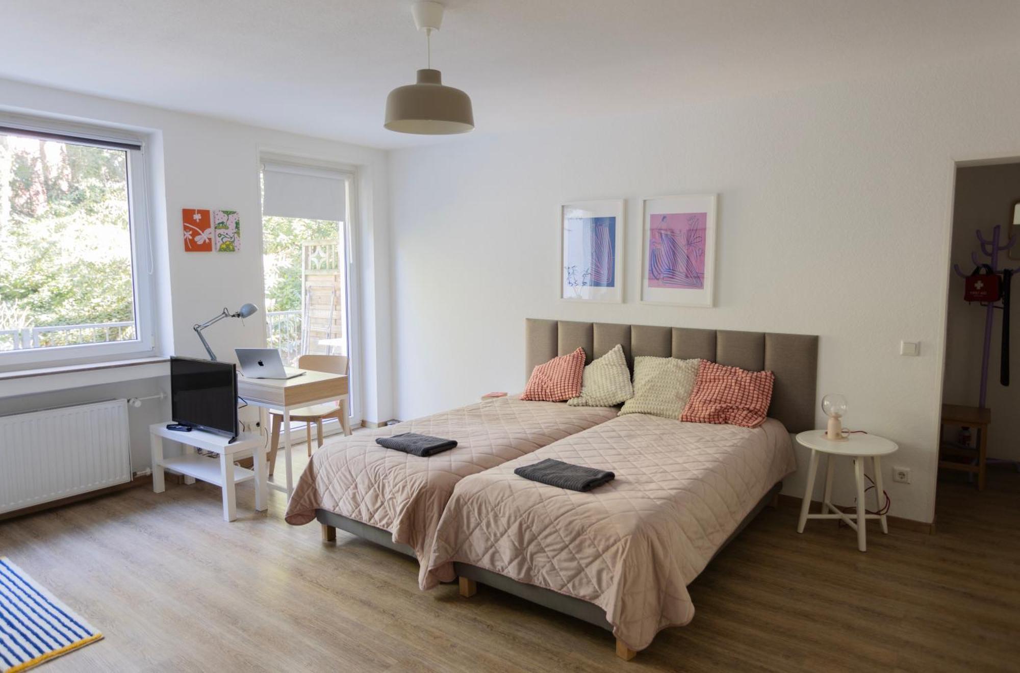 Central Apartment With Terrace And A Free Parking Duisburg Buitenkant foto